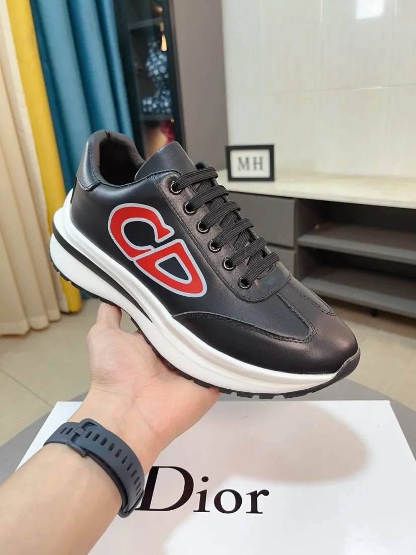 Ex-factory price 400🌹🌹【Dior】Best-selling model, world premiere on official website🔝High-end brand of men's shoes, latest series on official website: The upper is made of imported cowhide with specially designed fabrics➕Mesh breathable lining. Make walking more convenient and comfortable! Compared with the official quality, Midea’s 1:1 replica. Create a fashionable personality to set off your uniqueness! A must-have for trendy men! Classic style. Men's sizes: 38-44.